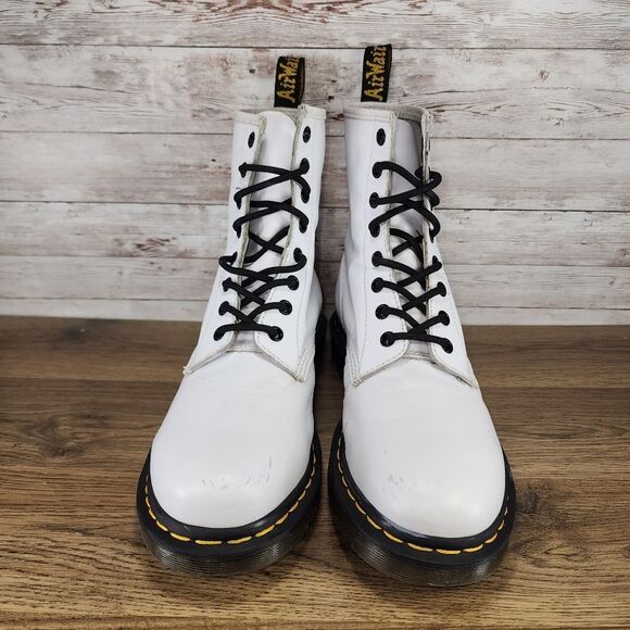 Dr. Martens Women’s 1460 White Patent Leather Lace Up Boots Size 9 - Picture 2 of 11
